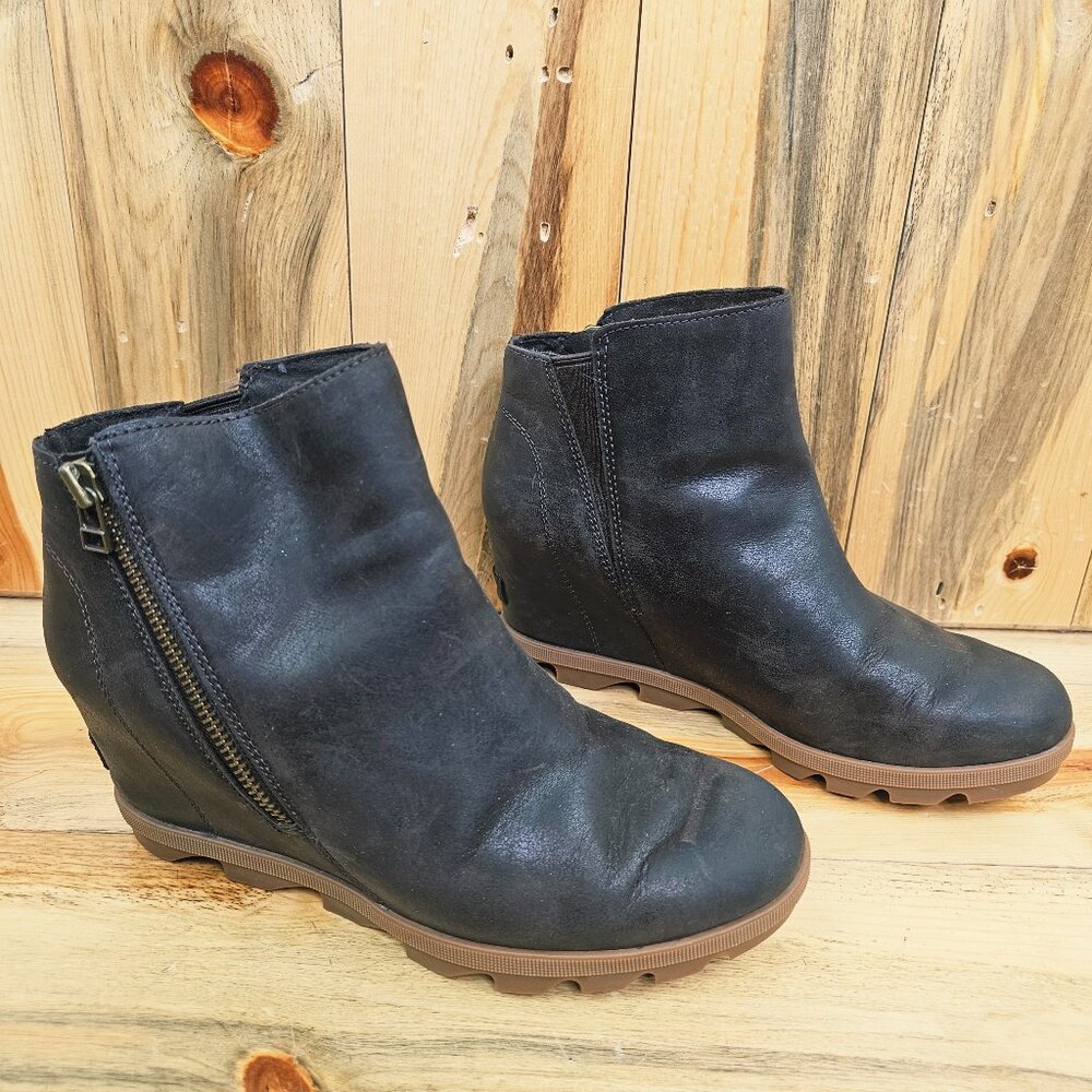 SOREL JOAN OF ARTIC WEDGE ZIP BOOTIE SIZE 11
